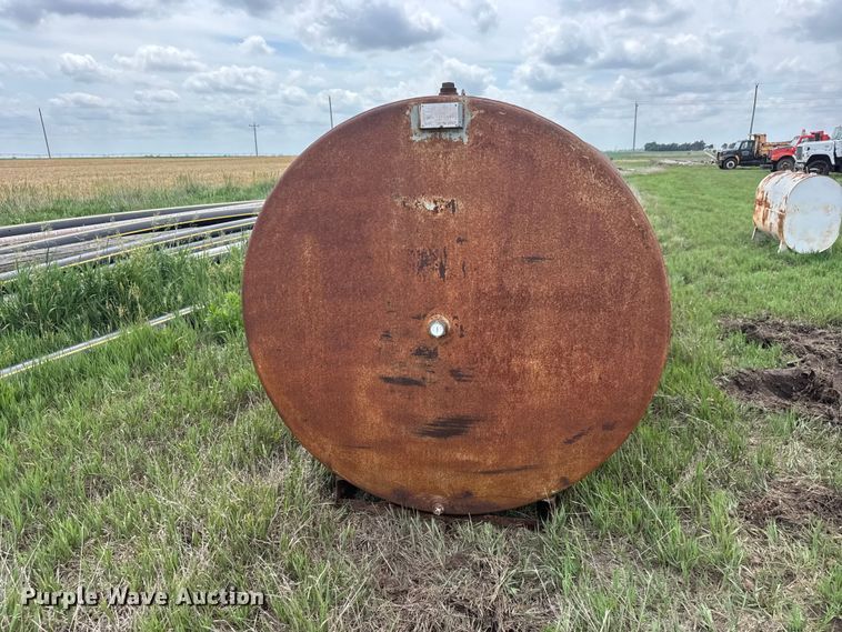 image for item NA9430 Pioneer (2) fuel tanks