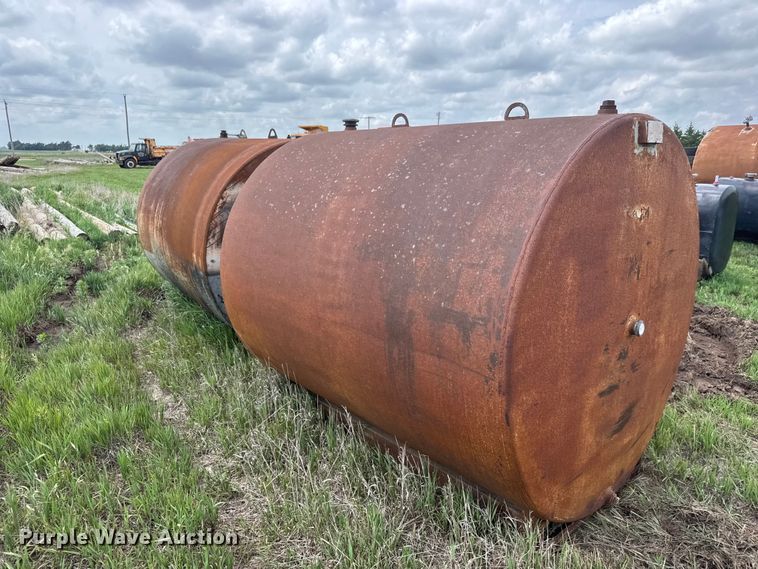 image for item NA9430 Pioneer (2) fuel tanks