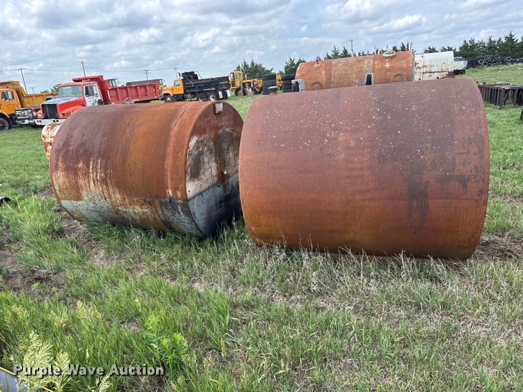 image for item NA9430 Pioneer (2) fuel tanks