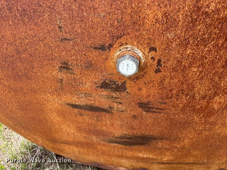 image for item NA9430 Pioneer (2) fuel tanks