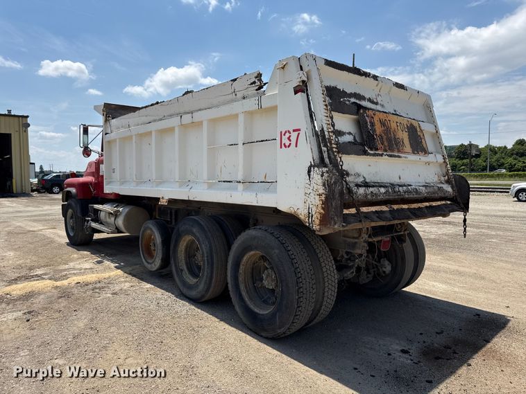 image for item ND9486 1987 Mack RS685 LS dump truck