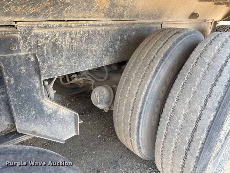 image for item ND9486 1987 Mack RS685 LS dump truck
