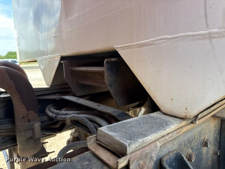 image for item ND9486 1987 Mack RS685 LS dump truck
