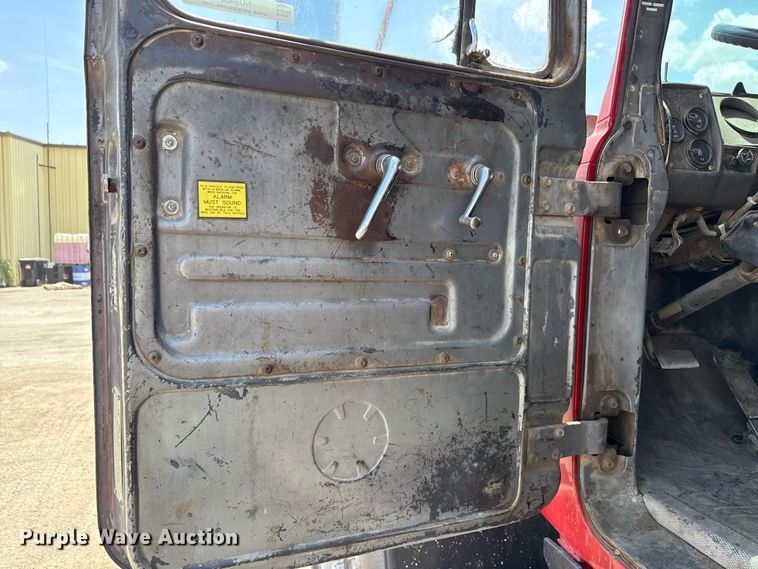 image for item ND9486 1987 Mack RS685 LS dump truck
