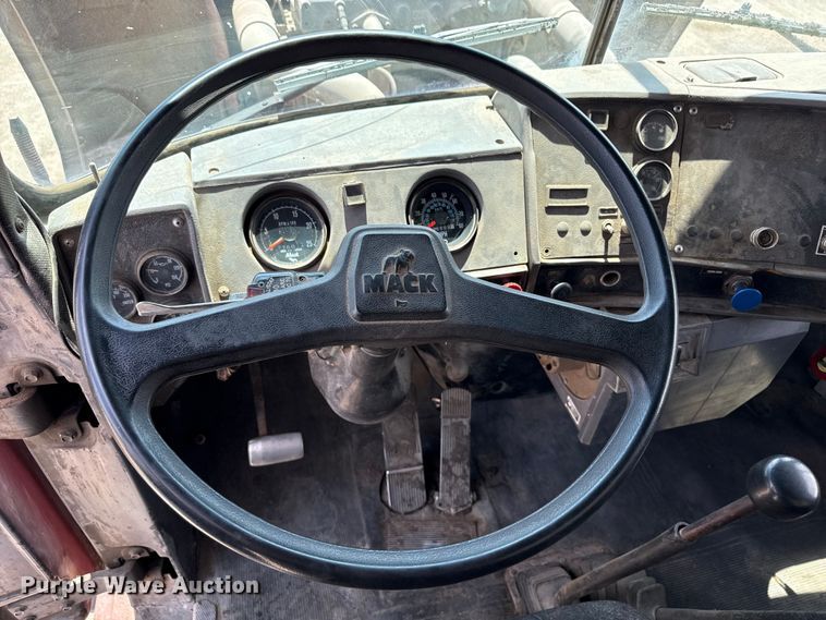 image for item ND9486 1987 Mack RS685 LS dump truck