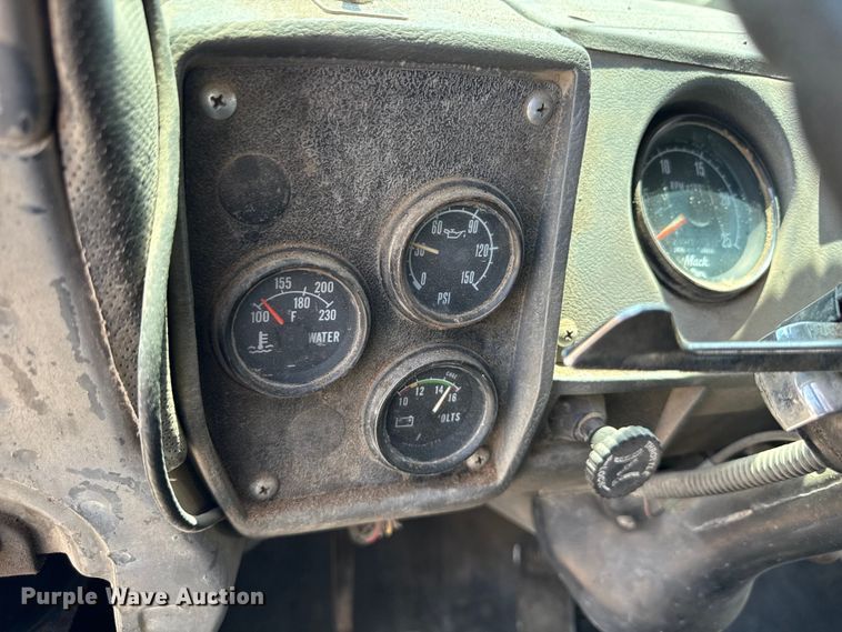 image for item ND9486 1987 Mack RS685 LS dump truck