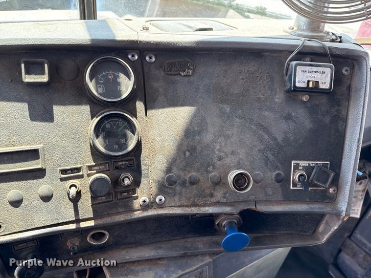 image for item ND9486 1987 Mack RS685 LS dump truck
