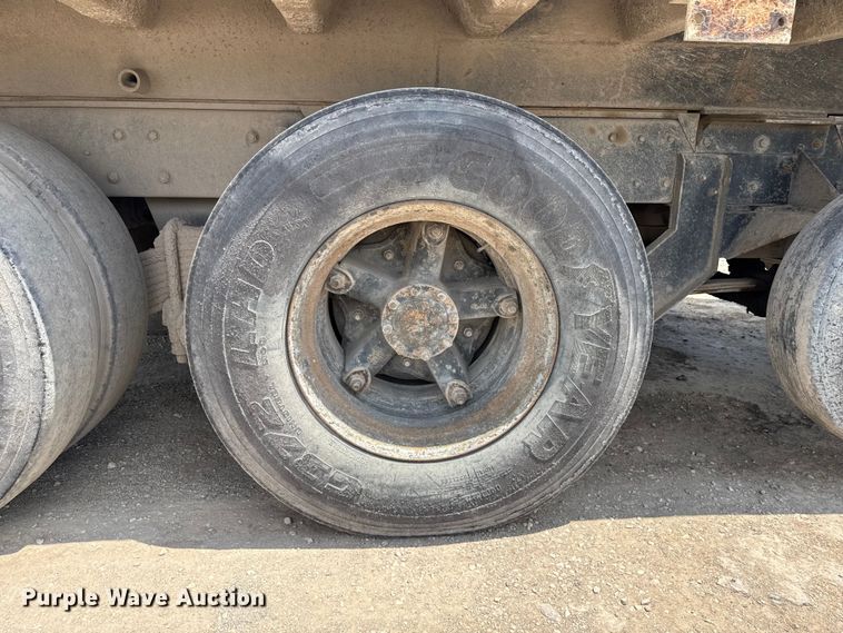 image for item ND9486 1987 Mack RS685 LS dump truck