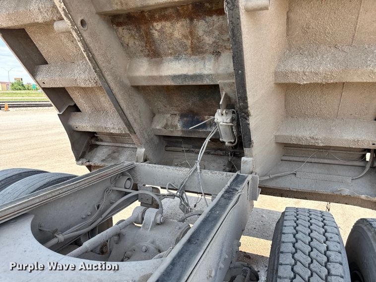 image for item ND9486 1987 Mack RS685 LS dump truck