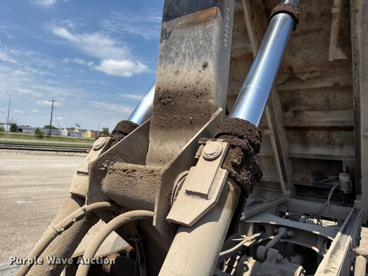 image for item ND9486 1987 Mack RS685 LS dump truck