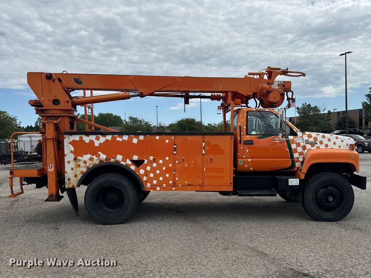 image for item OE9595 1995 GMC TopKick C6500 digger derrick truck