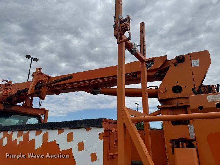 image for item OE9595 1995 GMC TopKick C6500 digger derrick truck