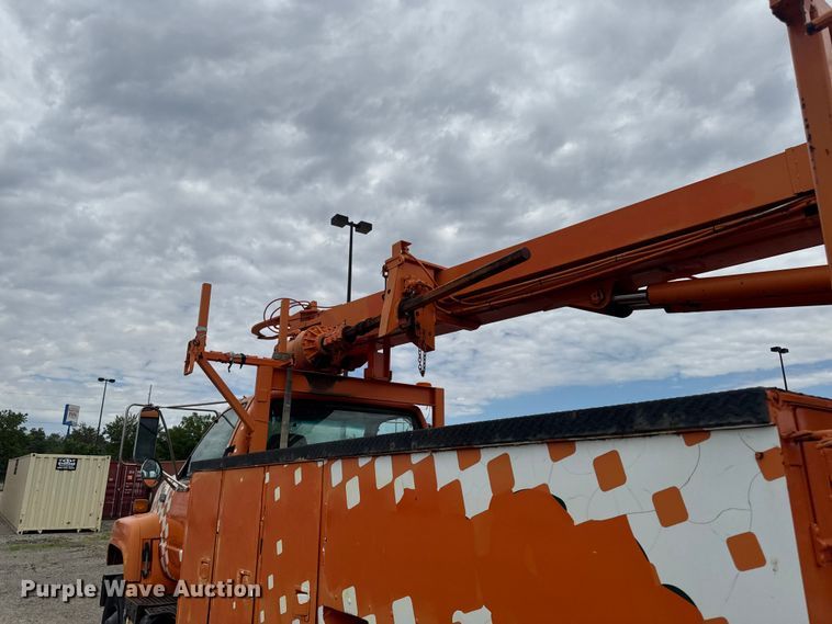 image for item OE9595 1995 GMC TopKick C6500 digger derrick truck