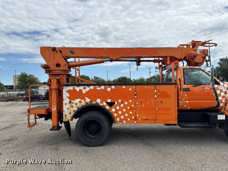 image for item OE9595 1995 GMC TopKick C6500 digger derrick truck
