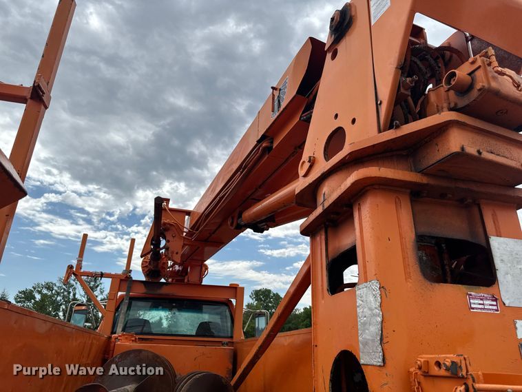 image for item OE9595 1995 GMC TopKick C6500 digger derrick truck