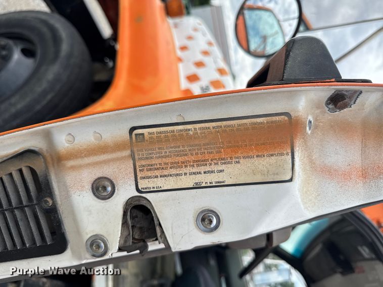 image for item OE9595 1995 GMC TopKick C6500 digger derrick truck