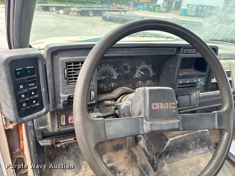 image for item OE9595 1995 GMC TopKick C6500 digger derrick truck