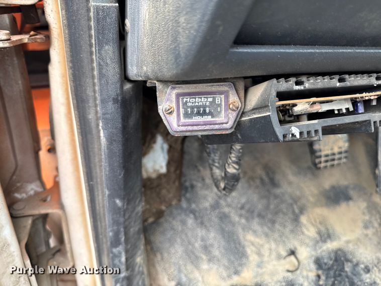 image for item OE9595 1995 GMC TopKick C6500 digger derrick truck