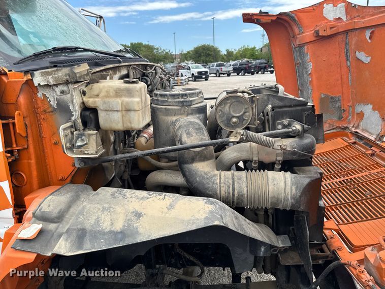 image for item OE9595 1995 GMC TopKick C6500 digger derrick truck