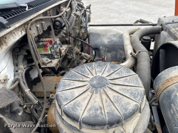image for item OE9595 1995 GMC TopKick C6500 digger derrick truck