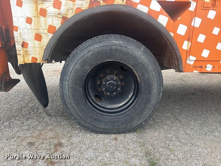 image for item OE9595 1995 GMC TopKick C6500 digger derrick truck