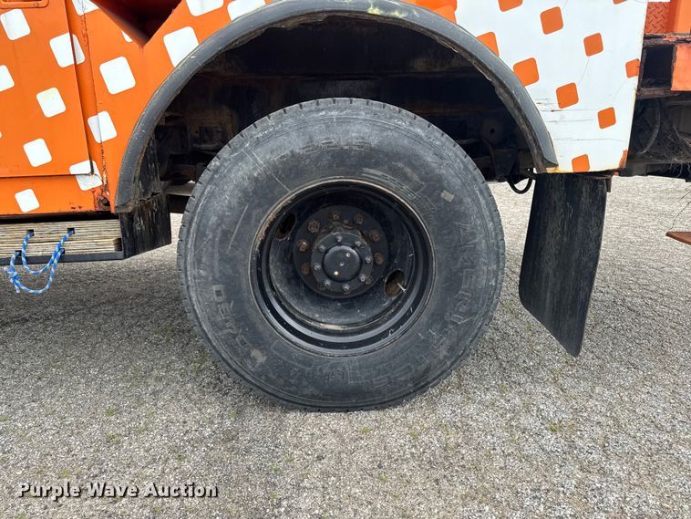 image for item OE9595 1995 GMC TopKick C6500 digger derrick truck