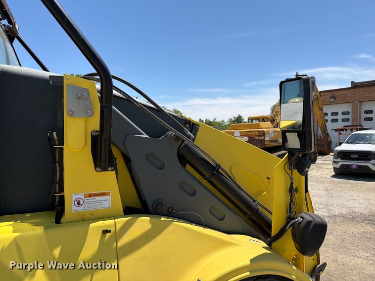 image for item OE9596 2012 Elgin Pelican NP street sweeper