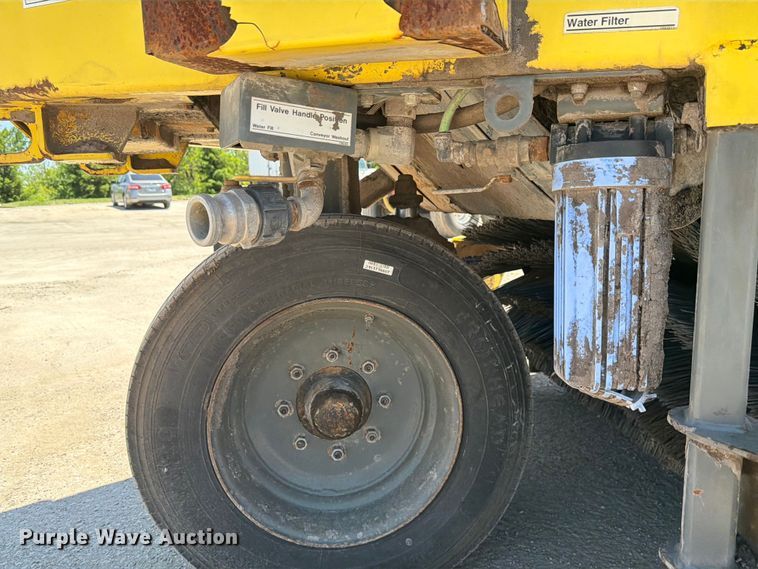 image for item OE9596 2012 Elgin Pelican NP street sweeper