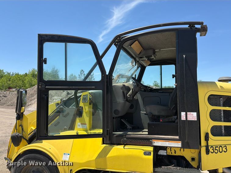 image for item OE9596 2012 Elgin Pelican NP street sweeper