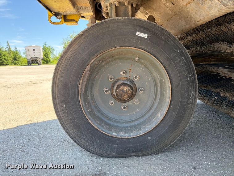 image for item OE9596 2012 Elgin Pelican NP street sweeper