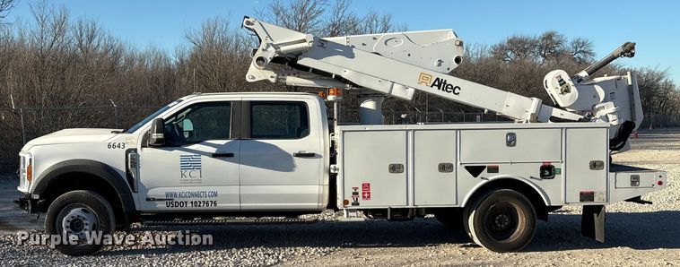 image for item YA1870 2023 Ford F550 Super Duty Crew Cab bucket truck
