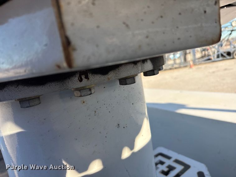 image for item YA1870 2023 Ford F550 Super Duty Crew Cab bucket truck