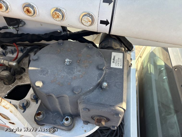 image for item YA1870 2023 Ford F550 Super Duty Crew Cab bucket truck