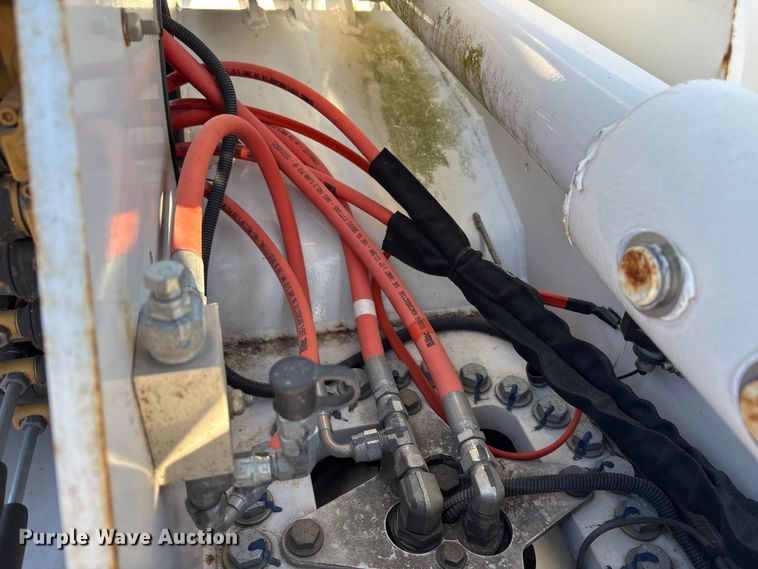 image for item YA1870 2023 Ford F550 Super Duty Crew Cab bucket truck