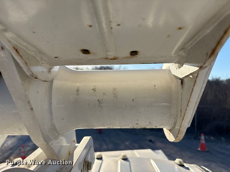 image for item YA1870 2023 Ford F550 Super Duty Crew Cab bucket truck