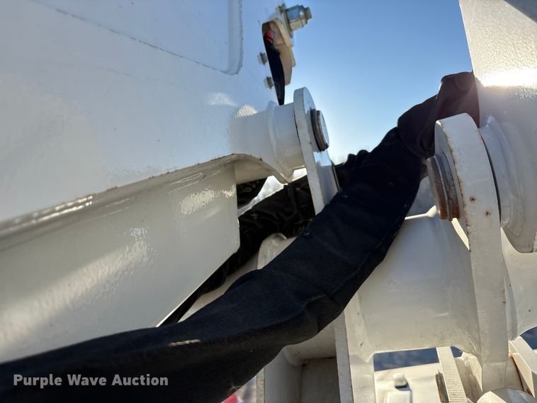 image for item YA1870 2023 Ford F550 Super Duty Crew Cab bucket truck