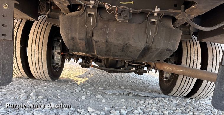 image for item YA1870 2023 Ford F550 Super Duty Crew Cab bucket truck
