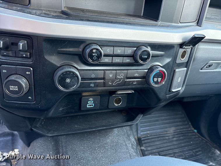 image for item YA1870 2023 Ford F550 Super Duty Crew Cab bucket truck
