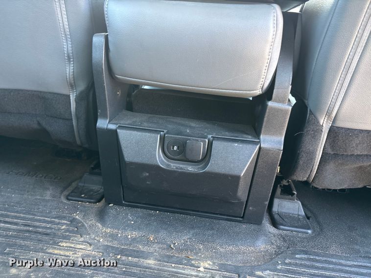 image for item YA1870 2023 Ford F550 Super Duty Crew Cab bucket truck