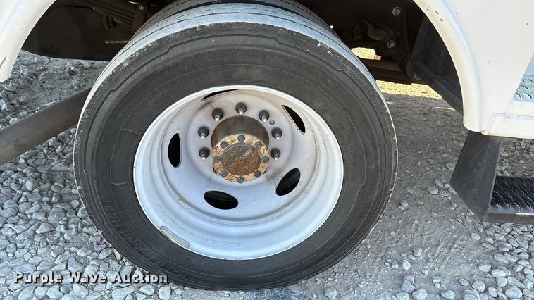 image for item YA1870 2023 Ford F550 Super Duty Crew Cab bucket truck