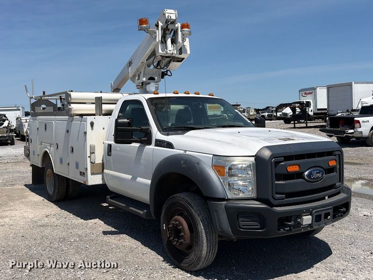 image for item YA3064 2015 Ford F450 Super Duty bucket truck