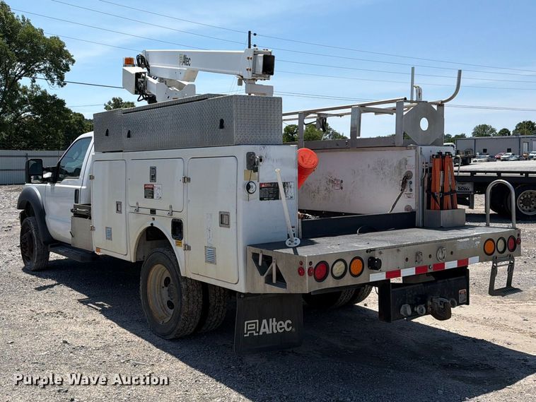 image for item YA3064 2015 Ford F450 Super Duty bucket truck