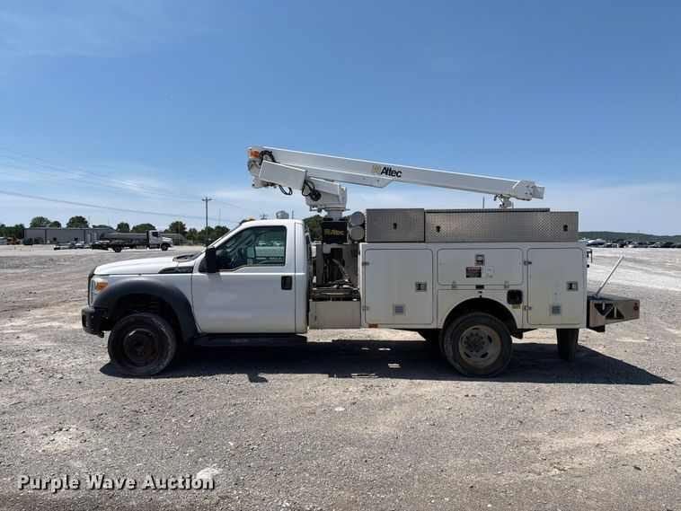 image for item YA3064 2015 Ford F450 Super Duty bucket truck