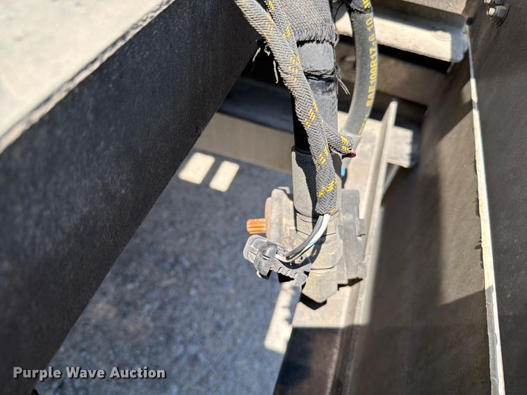 image for item YA3064 2015 Ford F450 Super Duty bucket truck