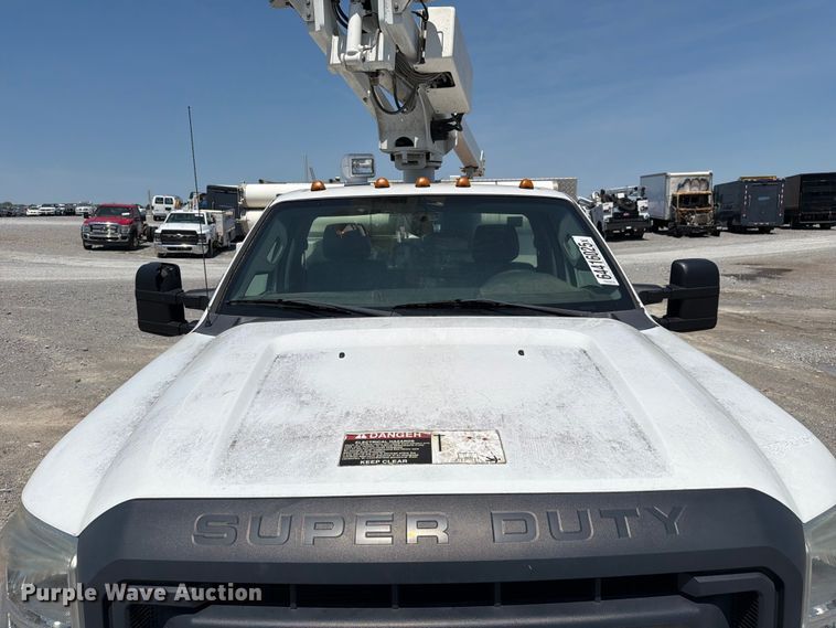 image for item YA3064 2015 Ford F450 Super Duty bucket truck