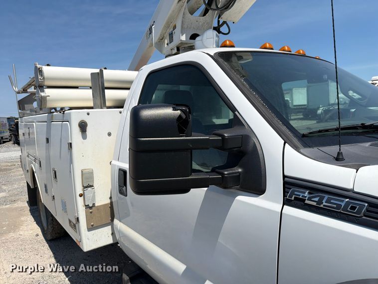 image for item YA3064 2015 Ford F450 Super Duty bucket truck