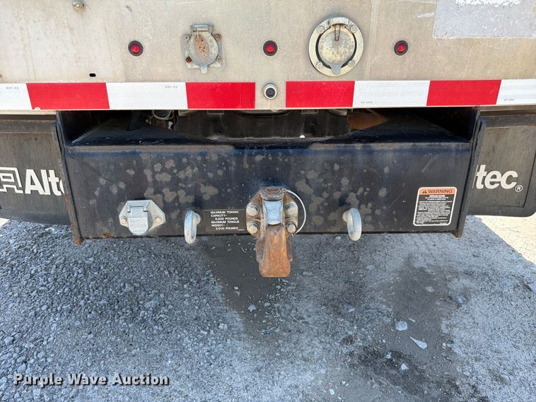 image for item YA3064 2015 Ford F450 Super Duty bucket truck