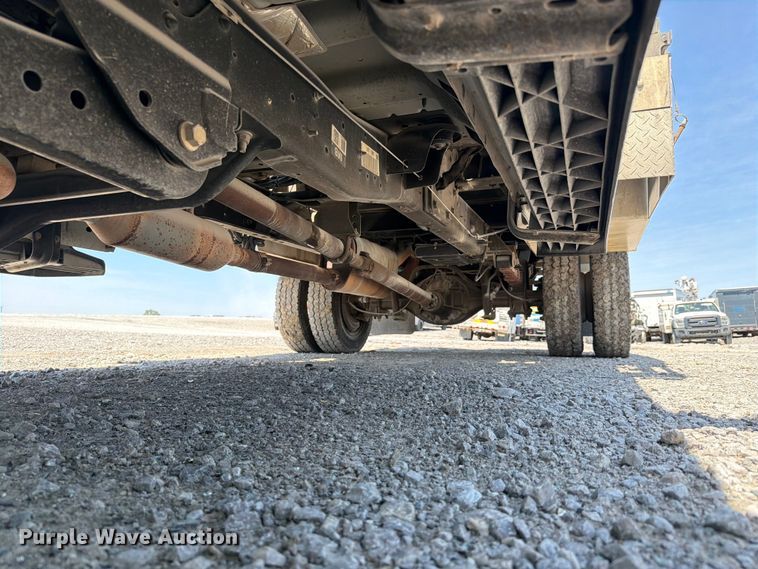 image for item YA3064 2015 Ford F450 Super Duty bucket truck