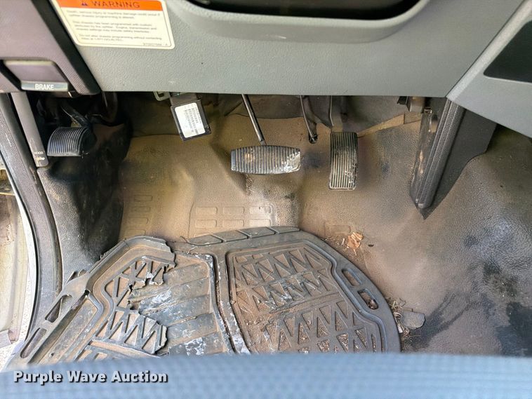 image for item YA3064 2015 Ford F450 Super Duty bucket truck