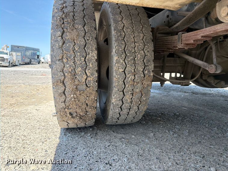 image for item YA3064 2015 Ford F450 Super Duty bucket truck